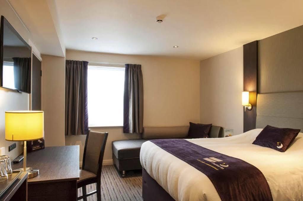 Premier Inn Premier Inn York South West Buitenkant foto