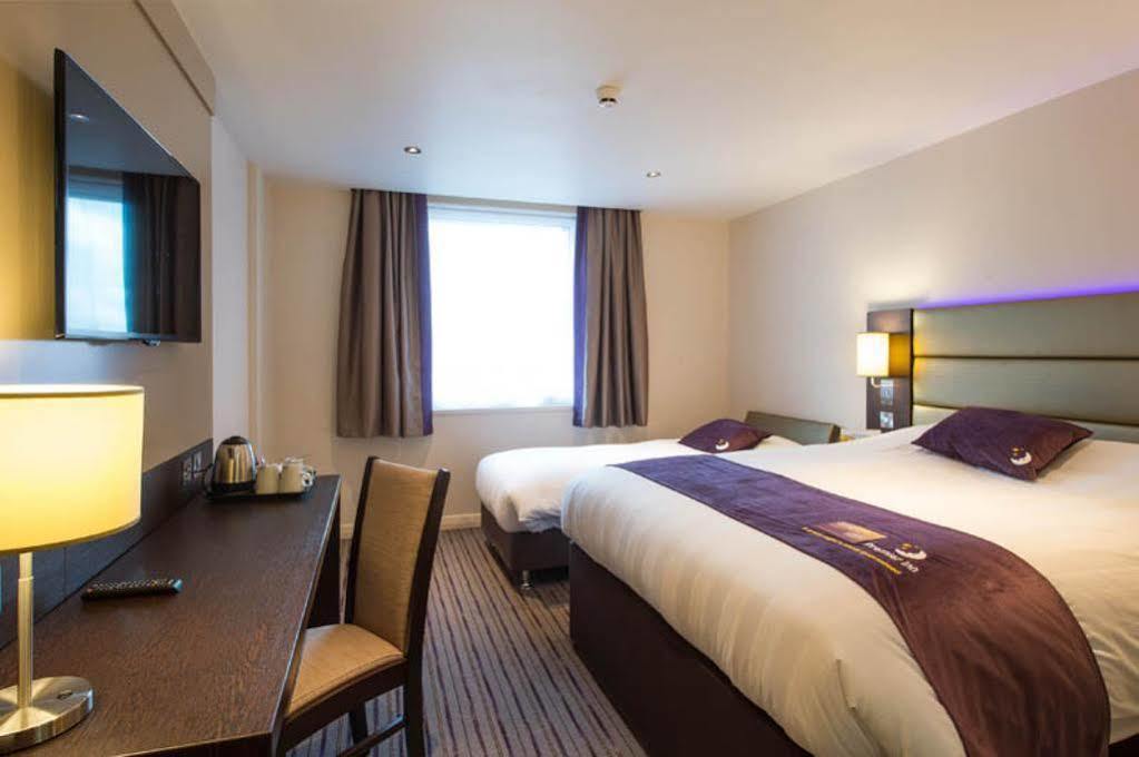 Premier Inn Premier Inn York South West Buitenkant foto