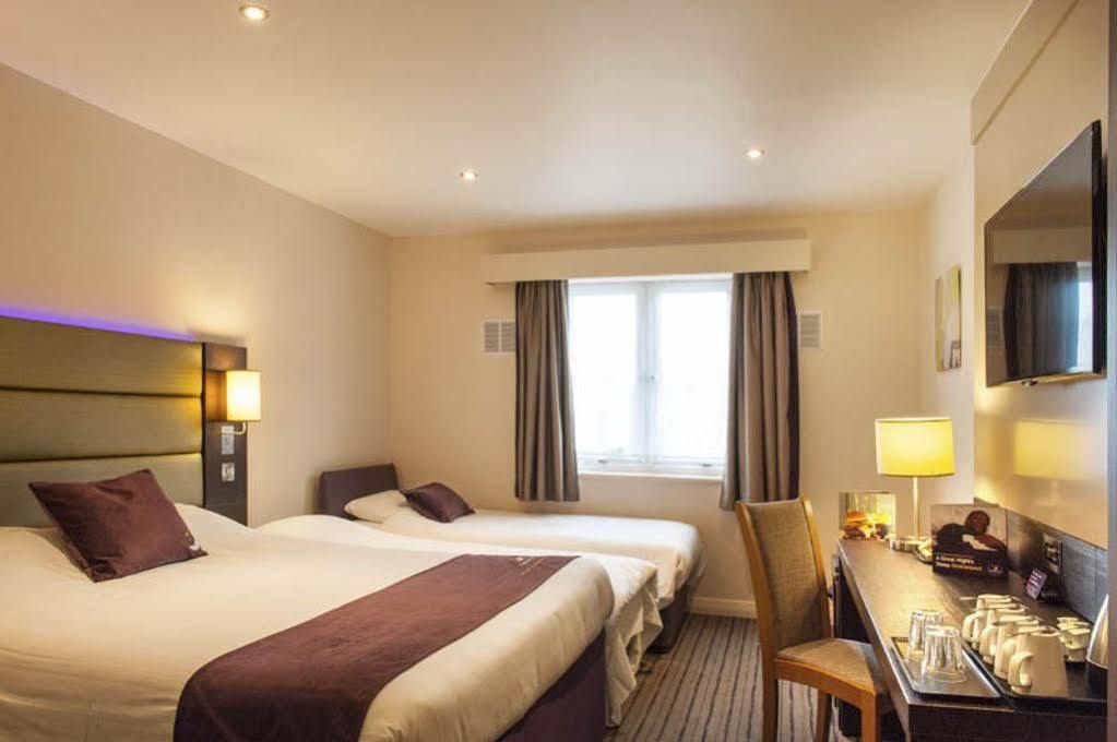 Premier Inn Premier Inn York South West Buitenkant foto