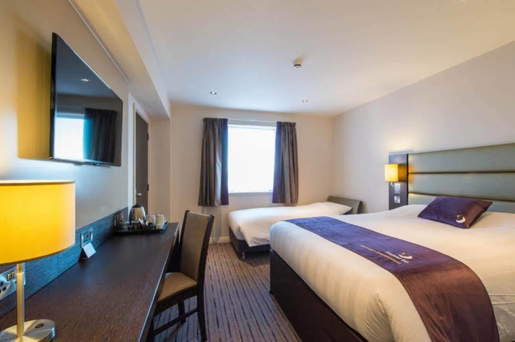 Premier Inn Premier Inn York South West Buitenkant foto