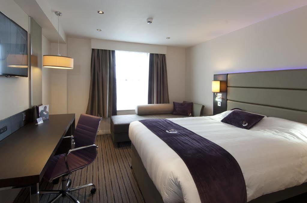 Premier Inn Premier Inn York South West Buitenkant foto